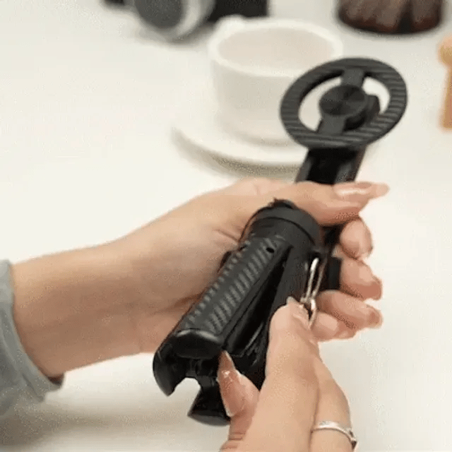 4-in-1 Multifunctional 360° Rotation Magnetic Selfie Stick