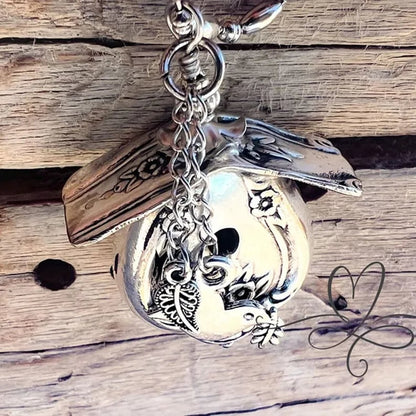 ✨The 1951 "Magnolia" Birdhouse Necklace
