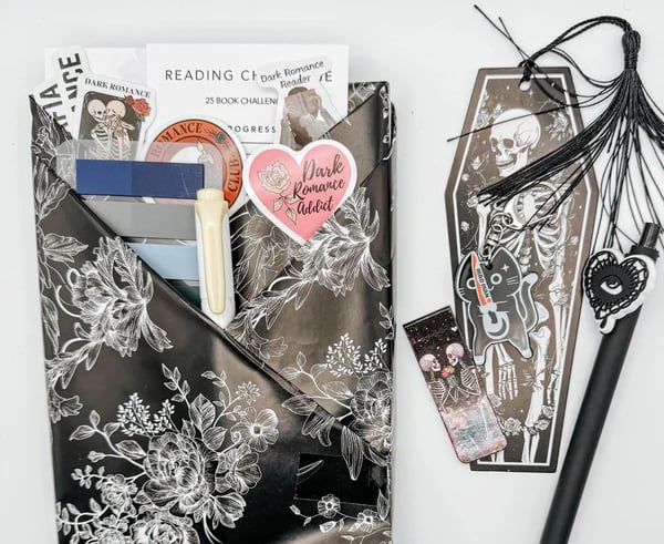 🖤📚Gothic Blind Date with a Book