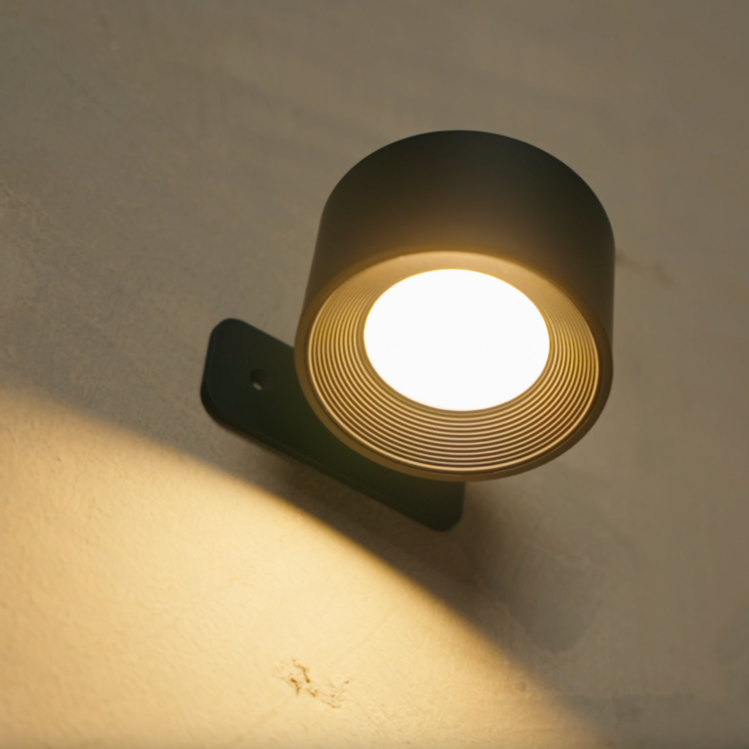 Tiktrove - Wall Lamp