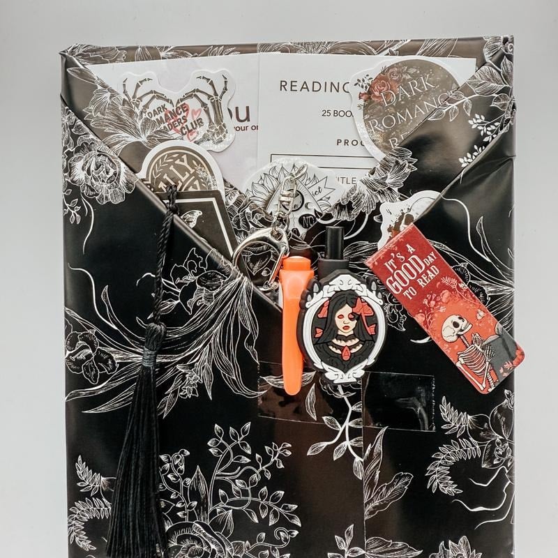 🖤📚Gothic Blind Date with a Book