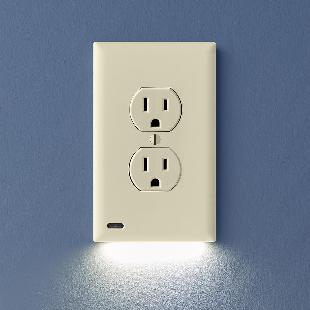 OUTLET WALL PLATE WITH LED NIGHT LIGHTS-NO BATTERIES OR WIRES [UL FCC CSA CERTIFIED] 1 Set ( 2 PCS )