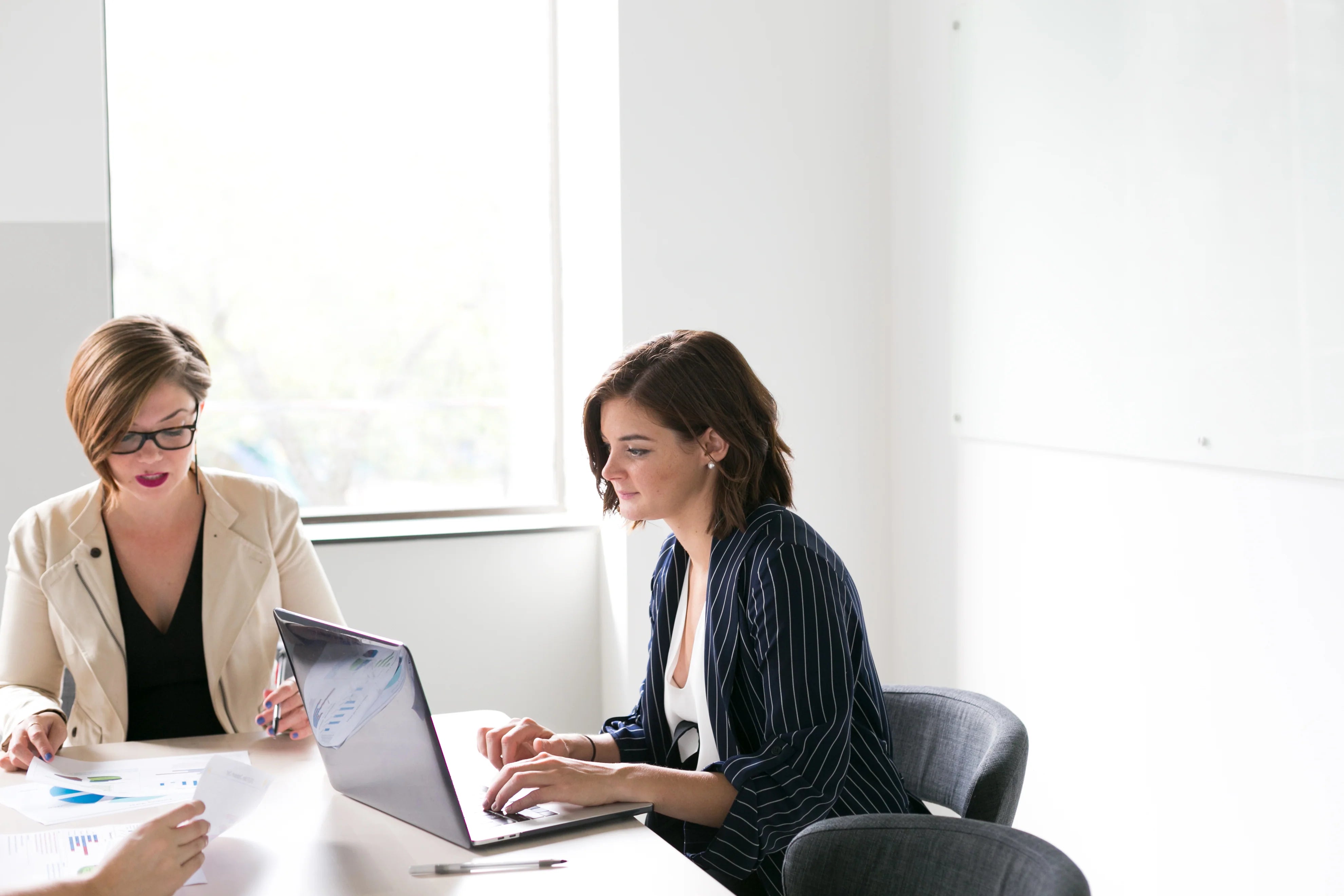 files/women-in-business-meeting.webp